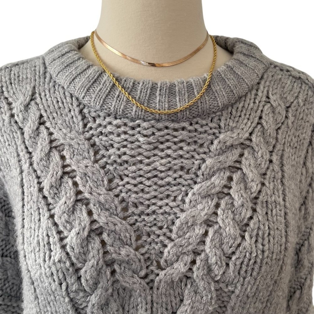 aerie gray cable knit crewneck sweater acrylic blend S - Picture 5 of 12